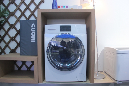 九游娱乐：海尔借助AWE2018 上演“智慧洗护”大戏(图3)