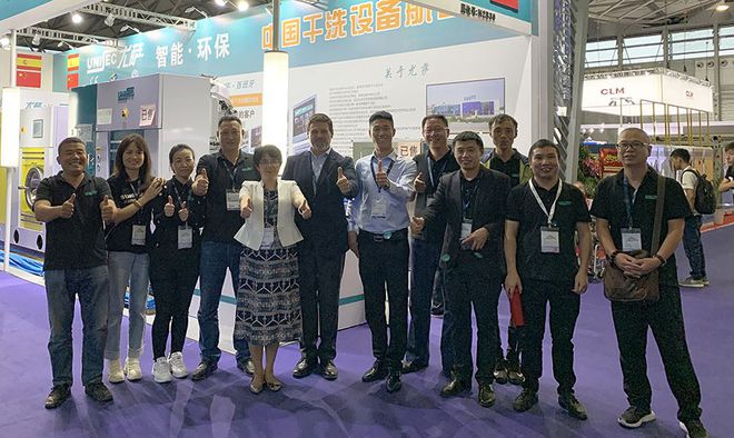九游娱乐：这！就是尤萨环保安全干洗机2019中国洗涤展人气爆棚！