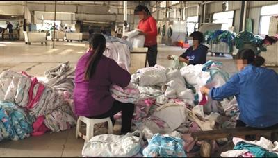 江西三甲医院洗涤厂调查：带血床单手术服混洗遭污染(图5)