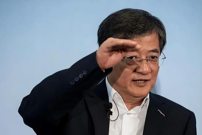 退休六年后依旧被查欠下2100亿巨款央企原董事长被带走！(图5)