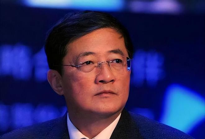退休六年后依旧被查欠下2100亿巨款央企原董事长被带走！(图12)