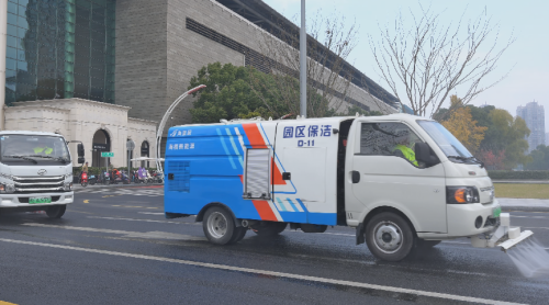 “无人驾驶+绿色环卫”双加持！苏州金龙精彩亮相2024年苏州环卫大会(图6)