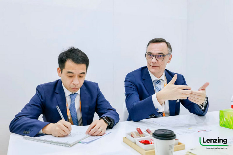 开启绿色、低碳、循环之旅 兰精亮相2024intertextile春夏面辅料展(图6)