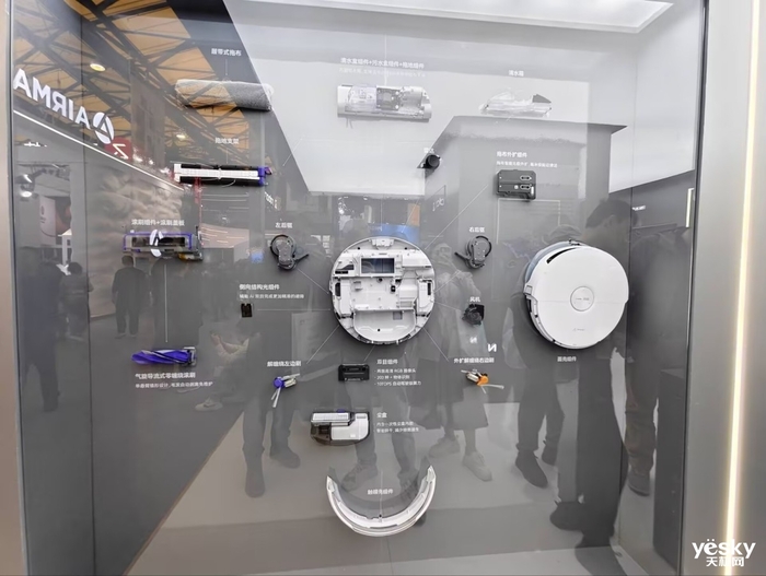 AWE2025：云鲸高端智能清洁新品首秀 全方位呈现AI加持的标杆体验(图2)