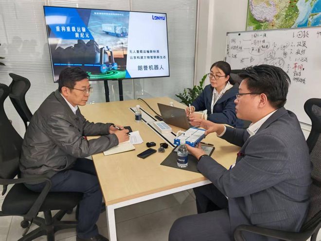 刚刚 天津的李刚走上代表通道！说了感触最深的话！(图7)